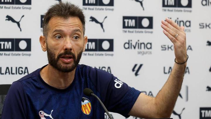 Corberán reclama a la plantilla "un paso adelante" en Vitoria