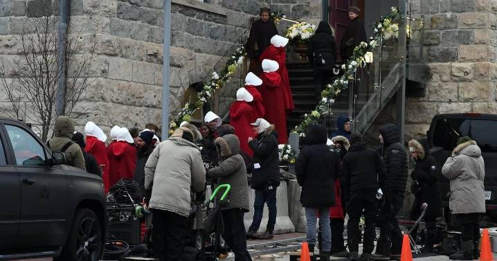 Cambridge hosts ‘Handmaid’s Tale’ walking tour with exhibits