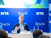 “Volar a la Argentina no es barato”, la queja del representante de las aerolíneas en la región