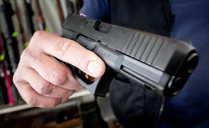 Can Marijuana Smokers Legally Own Guns?