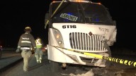 Fatal accidente entre camioneta y camiones deja un muerto y 21 lesionados en la carretera Saltillo