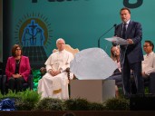 El papa León XIV y Alrnold Schwarzenegger unen fuerzas para ejercer presión sobre los gobiernos para frenar el cambio climático