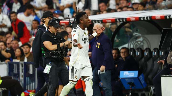 El cabreo de Vinícius al ser sustituido en El Clásico: "Me voy del equipo... Me voy, mejor me voy"