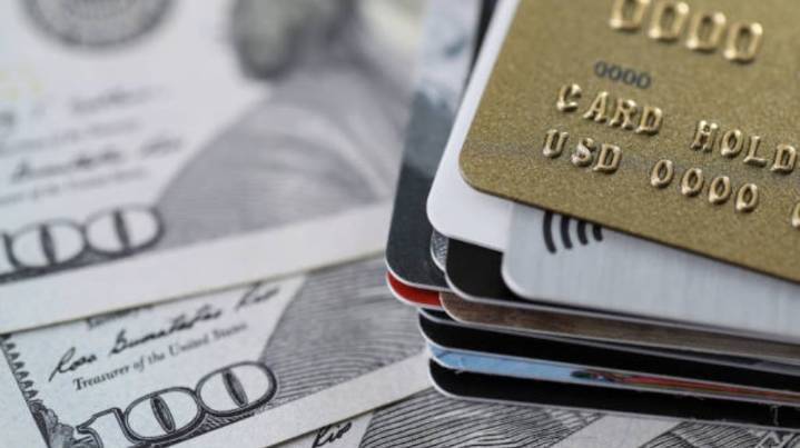 Dólar oficial y dólar tarjeta: banco por banco, a cuánto cotizan este lunes 6 de octubre