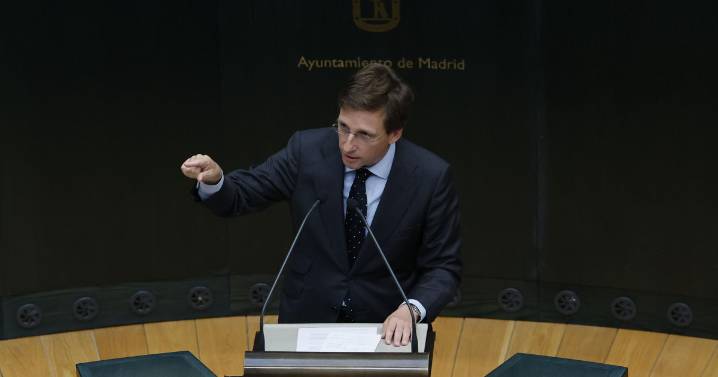 Almeida planta cara a la izquierda madrileña frente a un Gobierno que «ha prostituido a las mujeres»