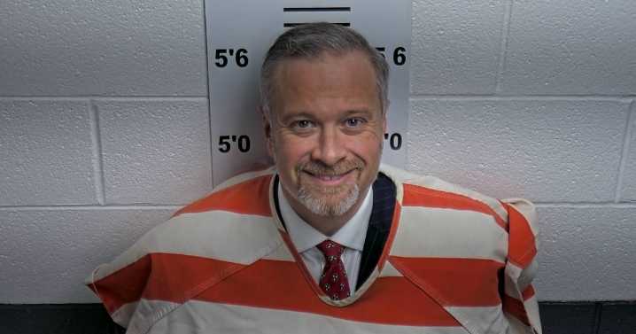 Embattled district attorney resigns