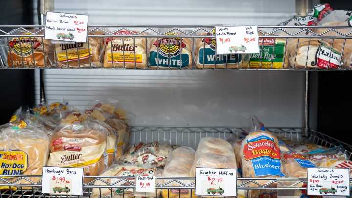 Democrats call on DeSantis to use emergency funds for food in Florida