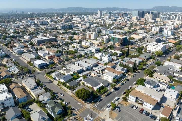 Sus características. Este es el barrio de Los Ángeles con 80% de latinos, considerada la más segura para migrantes, según la IA