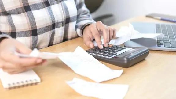 Pagó el crédito, pero la calificaron como deudora “irrecuperable”: deberán indemnizarla por los trastornos