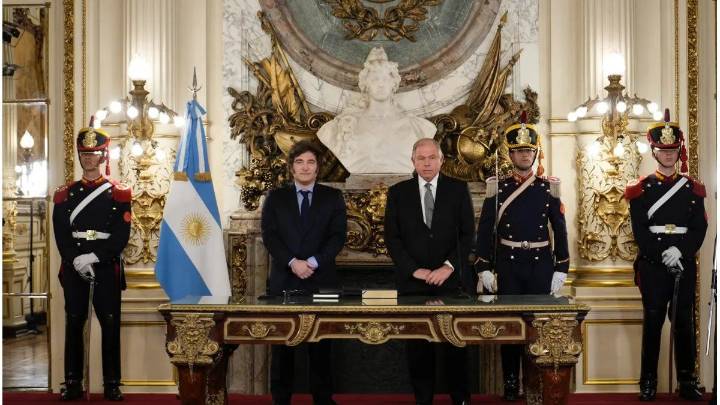 El Gobierno anulará las 80 designaciones diplomáticas que firmó Werthein antes de renunciar