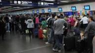 Cancelaciones y demoradas en Aeroparque por una medida gremial y lluvias
