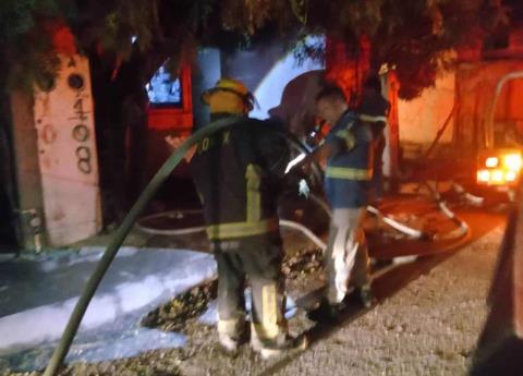 ARDIÓ CASA POR CORTO CIRCUITO