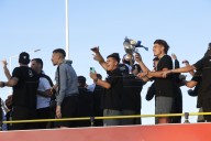 Gimnasia y Esgrima arribó a Mendoza y desató una caravana inolvidable por el ascenso a Primera División