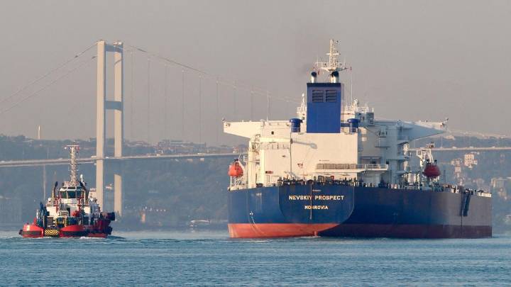 Indian refiners to cut down on Russian crude as US intensifies pressure