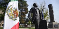 En EU, al menos 10 estatuas de Juárez; la historia de la erigida en Fresno, California