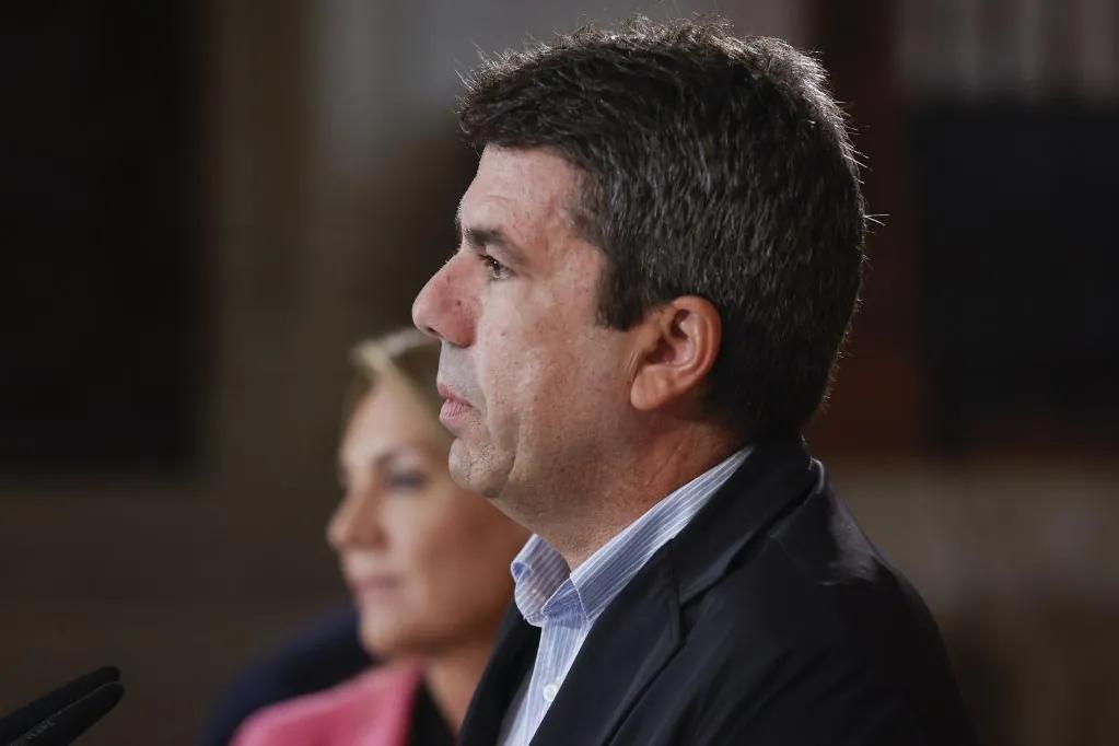 Mazón desvela nuevas llamadas el día de la dana: contactó con Feijóo, Montero y Ribera tras el envío del ES