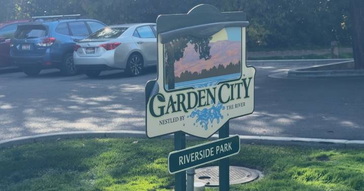 Three candidates vie to replace longtime Garden City Mayor John Evans