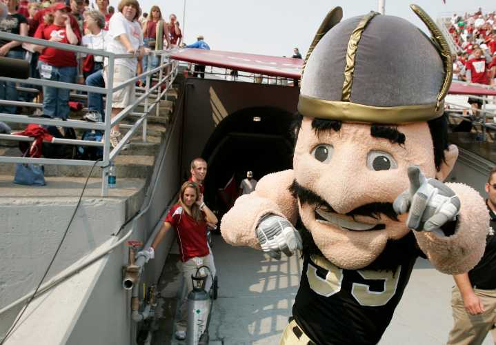 Where to watch Idaho Vandals vs Eastern Washington Eagles college football streaming live on demand without cable today; kickoff time, TV channel, preview