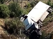 Cae combi en un barranco, en Tezontepec de Aldama; muere mujer de la tercera edad