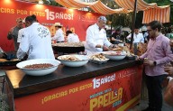 Asisten miles de personas al Festival de la Paella 2025