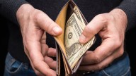 ¿Quiénes en California recibirán estímulo de $725 dólares en octubre 2025?