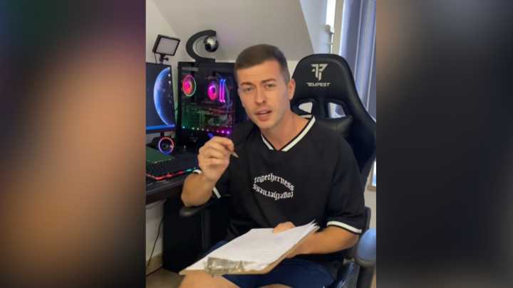 Alex, camionero autónomo: "Ingresé 3.339 euros y se me van 579 con el IVA y 215 con el IRPF, los meses pasan muy despacio"