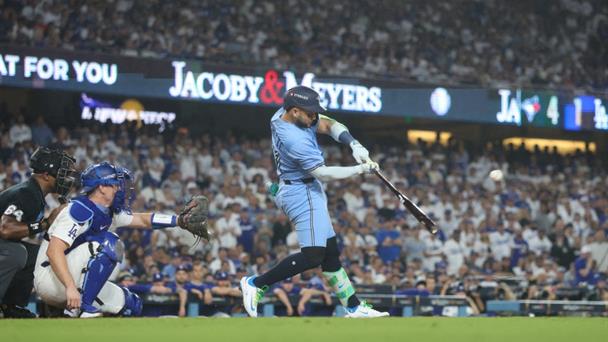 Azulejos arrollan a Dodgers y acarician su primera Serie Mundial en 32 años