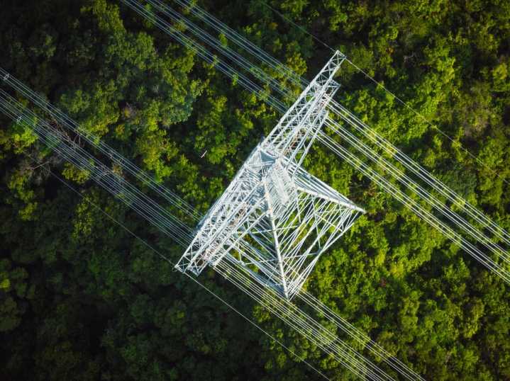 Nueva York: aumento propuesto de hasta 26% en tarifas eléctricas y 22% en gas natural