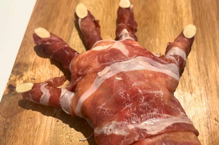 Wild dish that ‘looks like a severed hand’