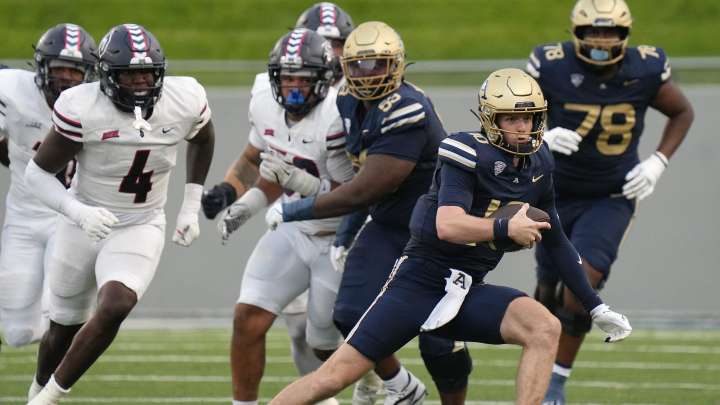 Akron Zips football | Ben Finley leads UA to comeback win at Buffalo