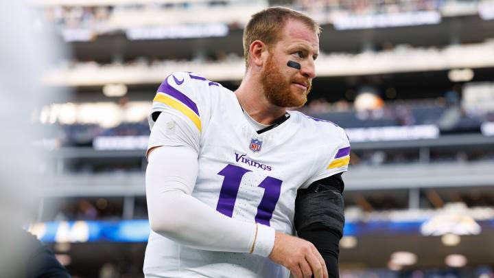 Carson Wentz to undergo season-ending shoulder surgery