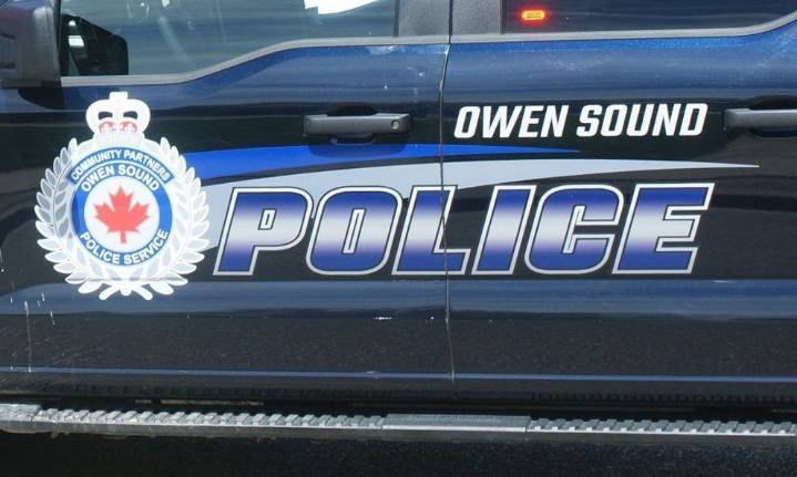 Owen Sound police looking for driver of vehicle that fled collision