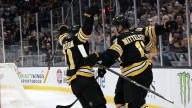 Fraser Minten scores in overtime to lift the Bruins past the Blackhawks, 4