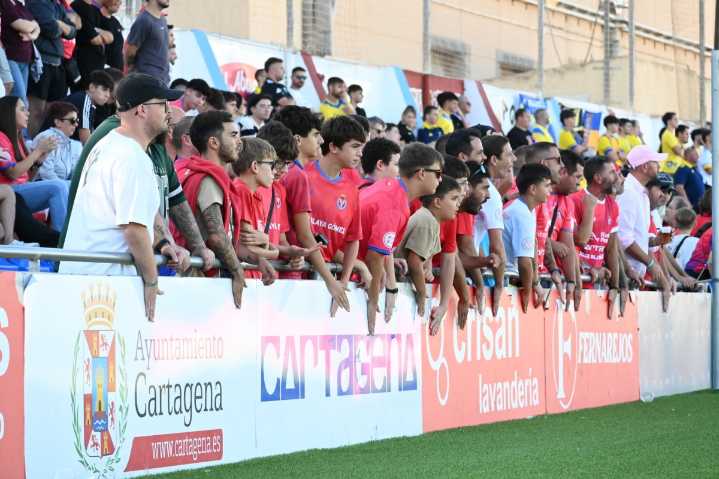 Deportes | Los cinco equipos de la Región de Segunda RFEF juegan este domingo fuera de casa