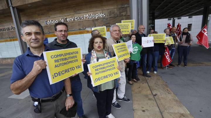 La Educación asturiana vuelve al ataque, esta vez con los profesores de la Universidad: "No descartamos la huelga"