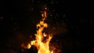 Incendio de pacas de heno moviliza a tres departamentos de bomberos en Norfolk