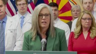 Hobbs pausa recortes estatales a familias con niños con discapacidades