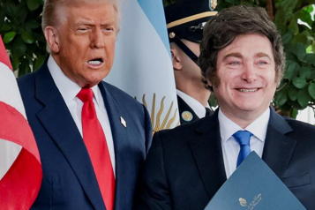 Felicita Trump a Milei por su "victoria aplastante" en legislativas de Argentina