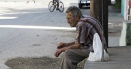 Abandono de adultos mayores ha aumentado en Neiva