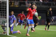 Con un autogol en la agonía: La Roja rescata trabajada victoria sobre Perú en La Florida