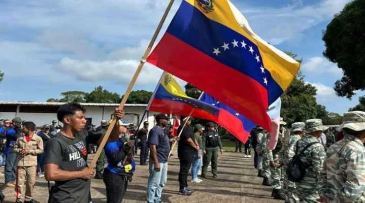 Padrino López: Defensa de la patria es una responsabilidad de todos