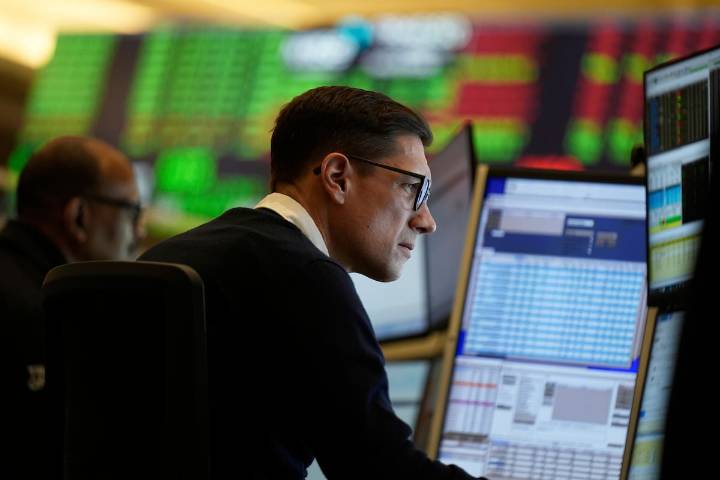 Wall Street cierra en alza ante perspectiva de reducción de tasas de la Fed