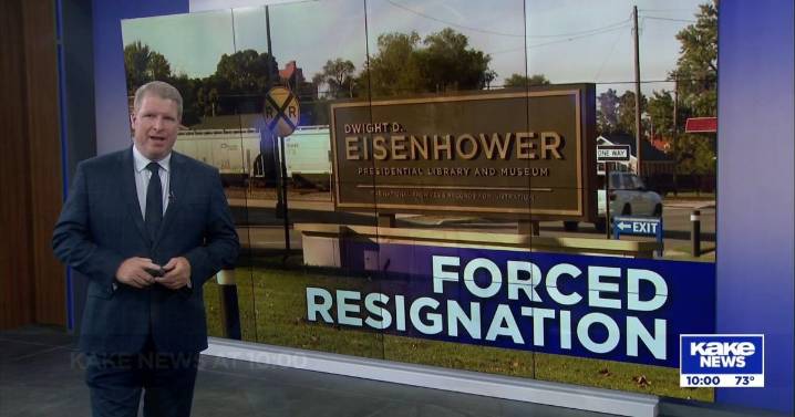 Former Eisenhower Library director forced to resign over sword, doesn’t blame President Trump