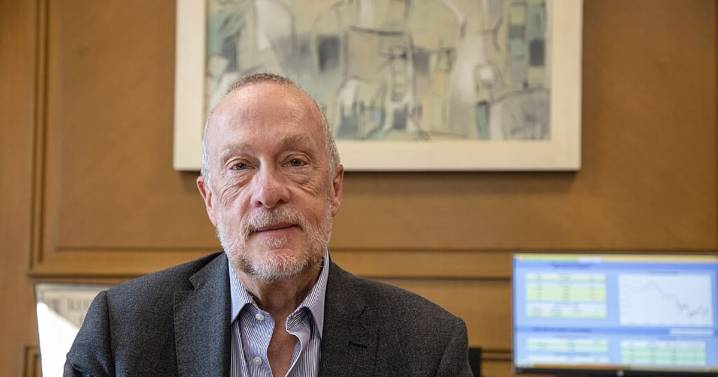 Jonathan Heath advierte que alza al impuesto a refrescos y nuevos aranceles podrían acelerar la inflación