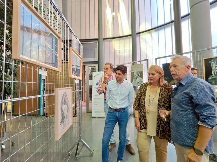 Abre la exposición 'Etapas' del pintor Manuel Alfaro