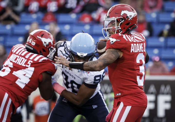 Dedrick Mills rushes for 115 yards, Stampeders trample Argonauts 44