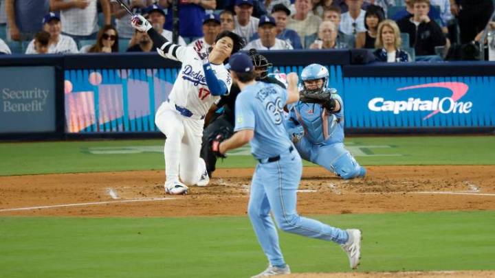 Azulejos aplasta a Dodgers y queda a un paso de ganar la Serie Mundial