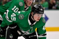 Central Notes: Hryckowian, Bäck, Toews