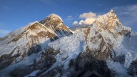 1,000 trapped as blizzard hits base camp on Tibetan side of Mt Everest