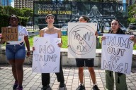Florida combatirá la "demanda espuria" contra la biblioteca de Trump en Miami